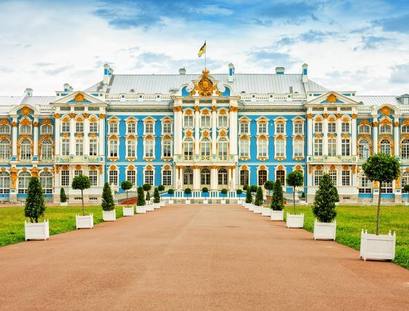 Moscow - St. Petersburg Eight Days tour. Book Russian packages online.